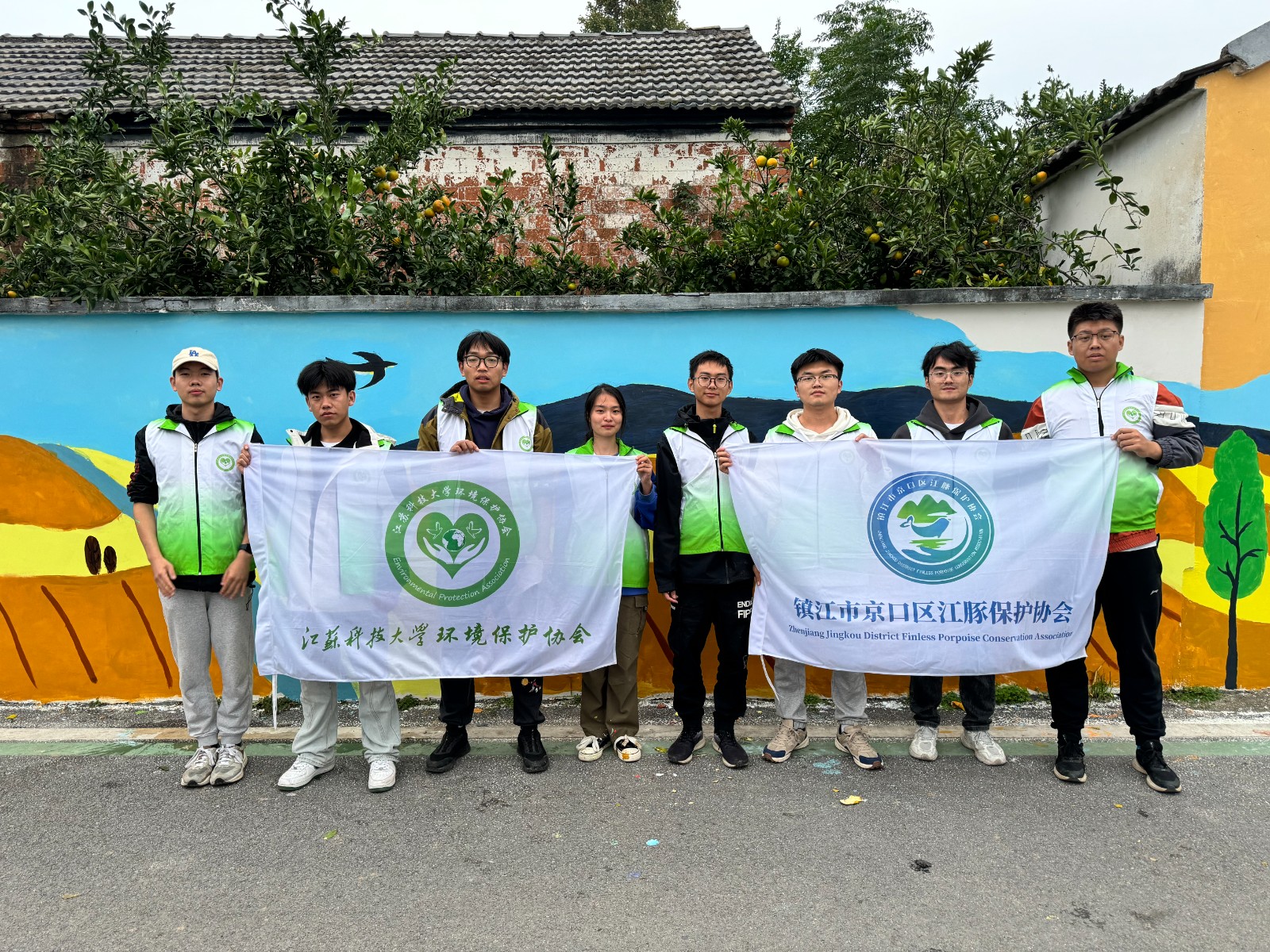 1729474305640255.jpg 1729474305640255.jpg