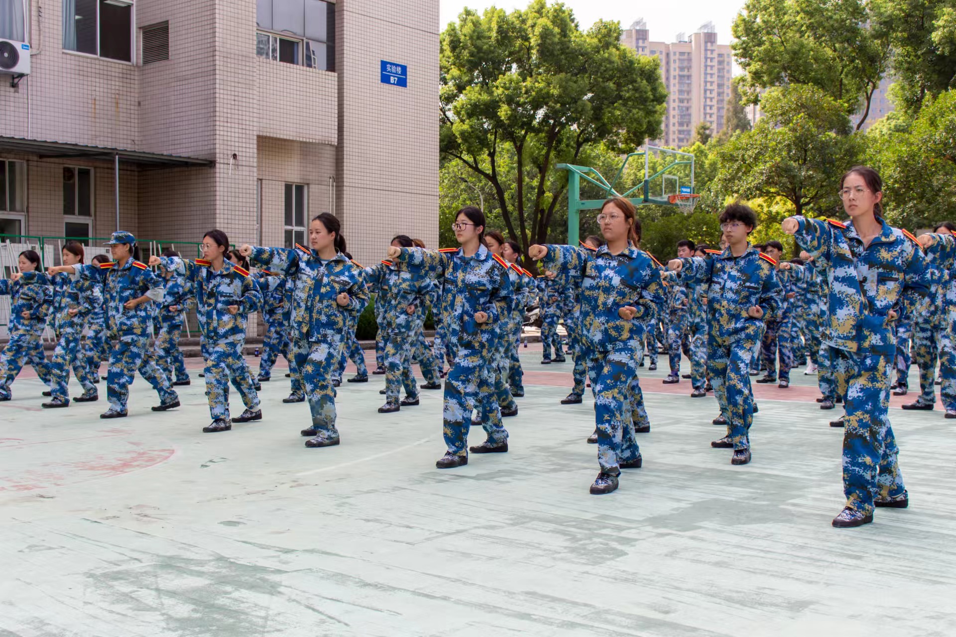 1727695385769980.jpg 2.jpg