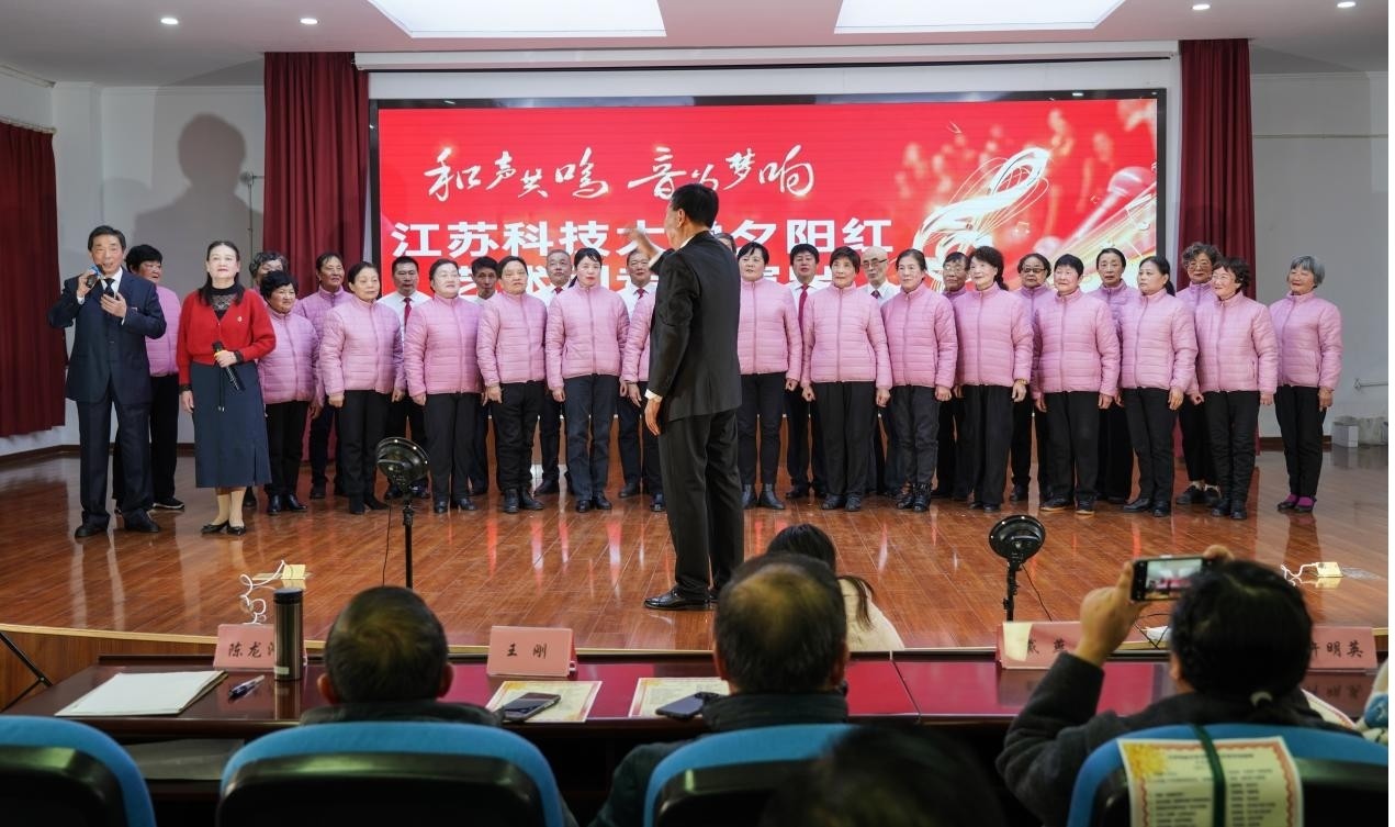 1767684720187032.jpg 唱歌.jpg