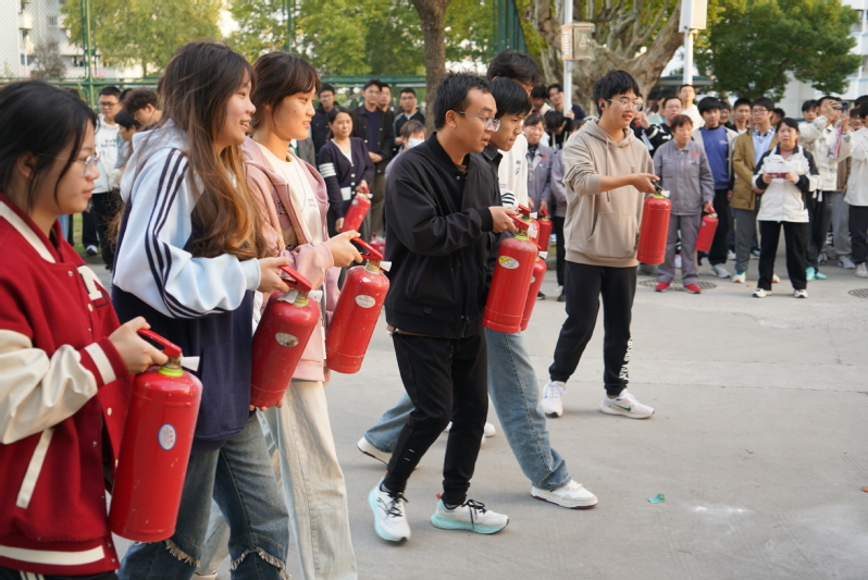 1731229272249308.jpg 6f78ddfe-e8d5-435c-befe-860b6d21cca5.jpg